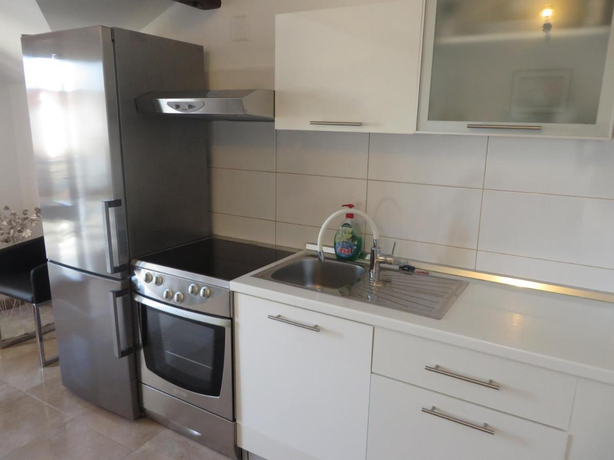 Apartments Tonka Pakoštane Eksteriør billede